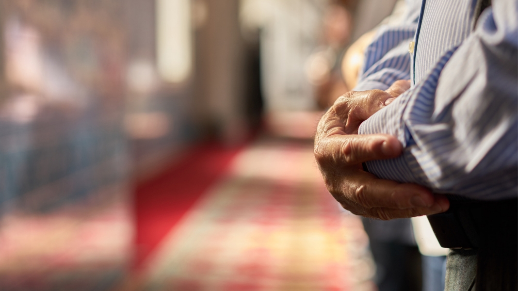 sholat-qobliyah-jumat-atau-sholat-sunnah-2-rakaat-sebelum-jumatan.jpg