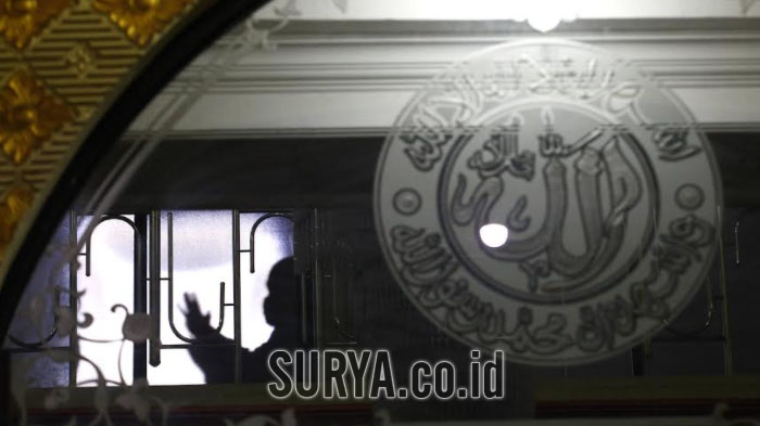 TATA CARA Sholat Tarawih Sendiri di Rumah, Lengkap dengan Bacaan Niat dan Penjelasan Hukum