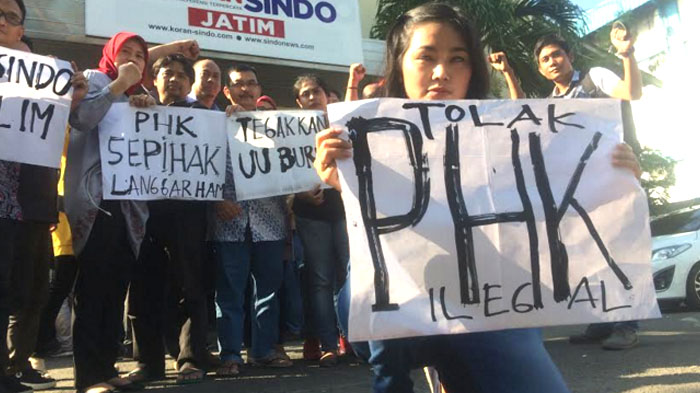 Di-PHK Sepihak, Wartawan Sindo Jatim Gelar Aksi Keprihatinan