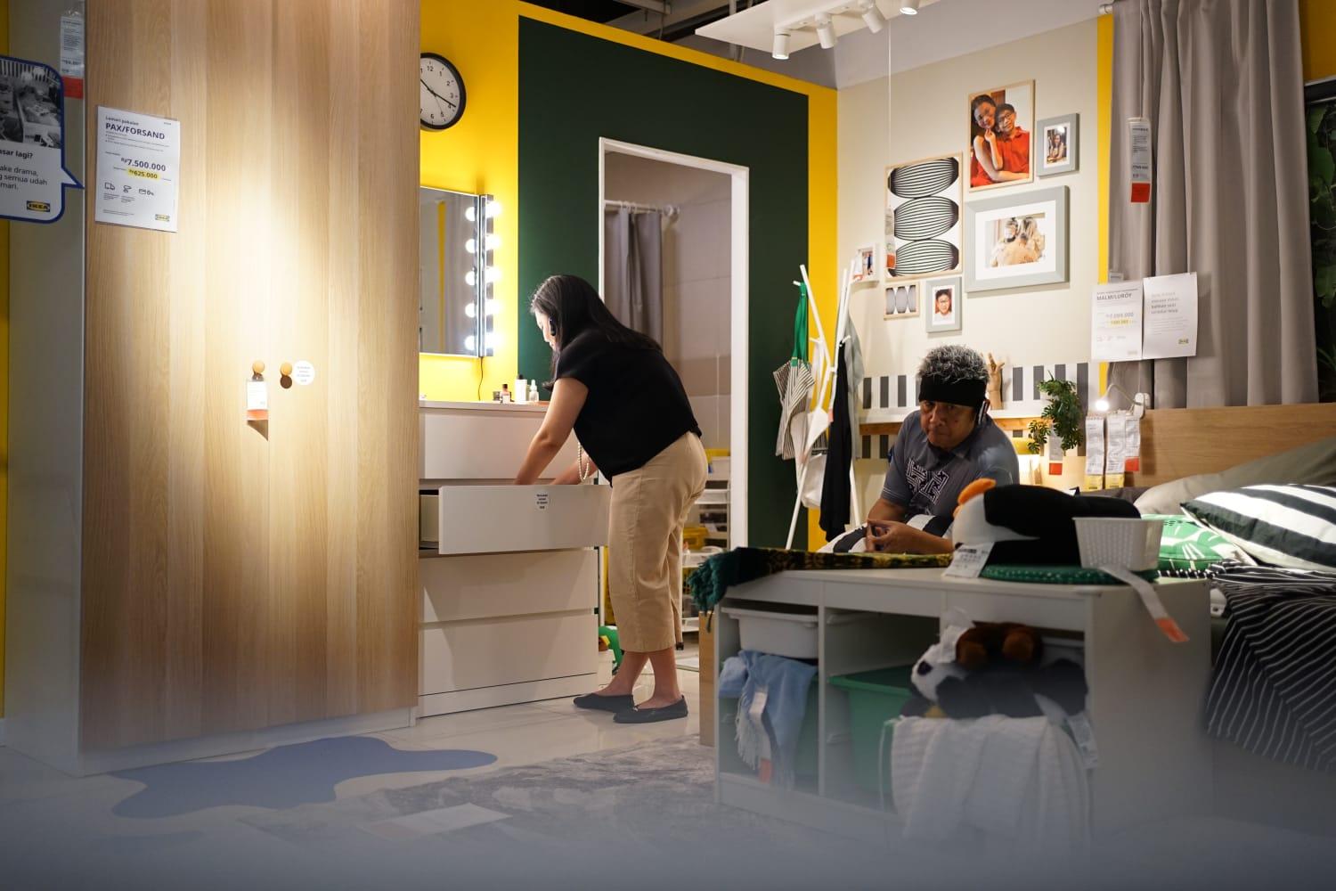 solusi-penyimpanan-di-area-display-kamar-IKEA-Indonesia.jpg