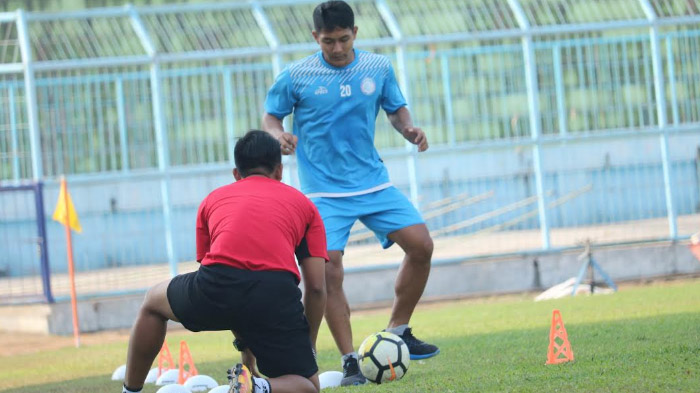 Singo Edan Dipastikan Tanpa Purwaka Yudhi saat Dijamu Persib Bandung pada 13 September 2018