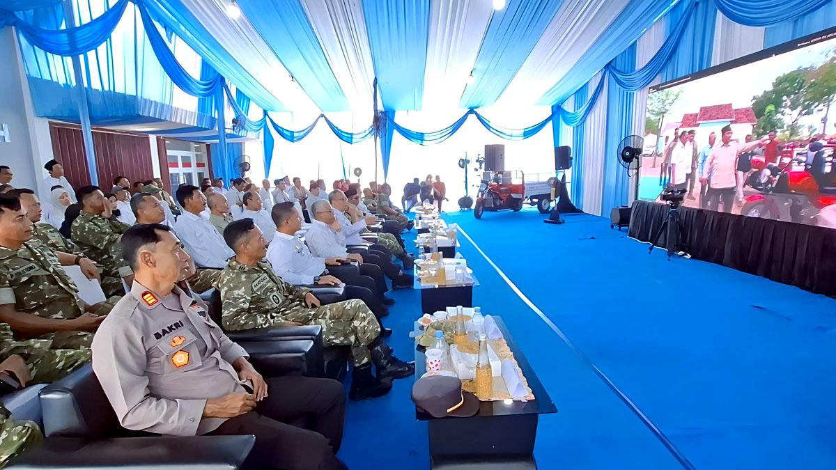 suasana-peresmian-KDKMP-secara-virtual-oleh-Presiden-Prabowo-di-Gresik-Jatim.jpg