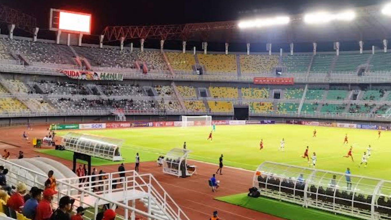 suasana-stadion-gbt-surabaya-saat-laga-indonesia-vs-timor-leste-sepi-penonton.jpg
