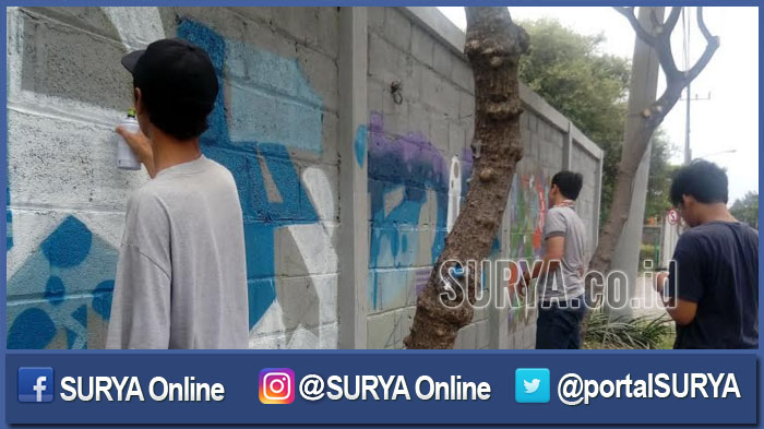 Di Surabaya, Jokowi akan Disambut Gambar Mural Sepanjang Pantai Ria Kenjeran