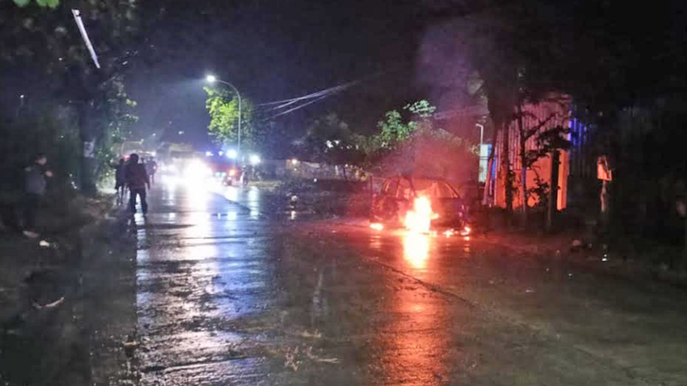 suzuki-karimun-estilo-terbakar-di-kediri.jpg