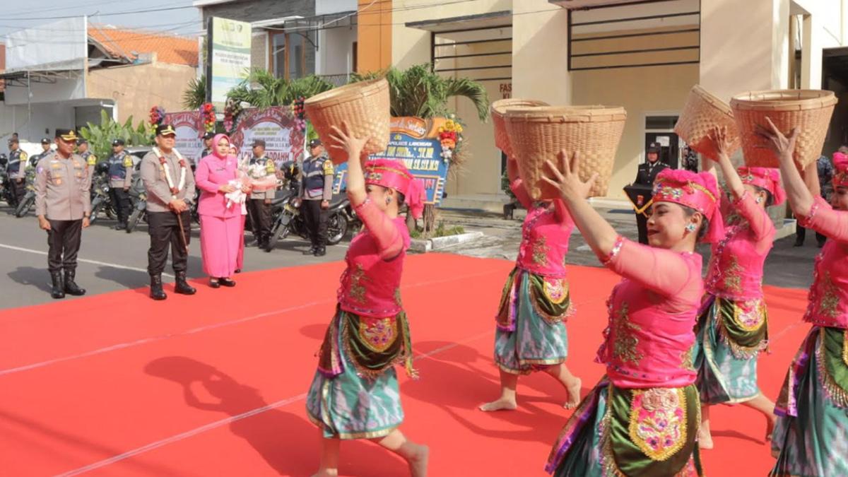 tarian-khas-Kabupaten-Lamongan.jpg