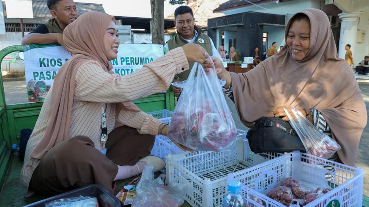 telur-ayam-ras-sayuran-bawang-cabai-hingga-ikan-lele-segar.jpg