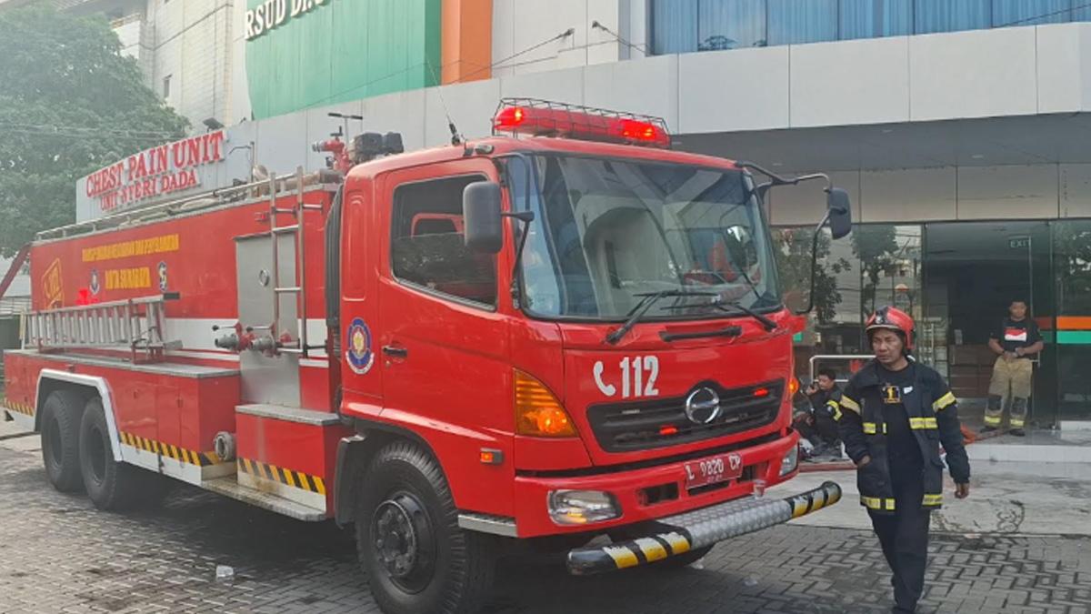 Kebakaran PPJT RSUD Dr Soetomo Surabaya, Dua Pasien Dievakuasi Lewat Skylift