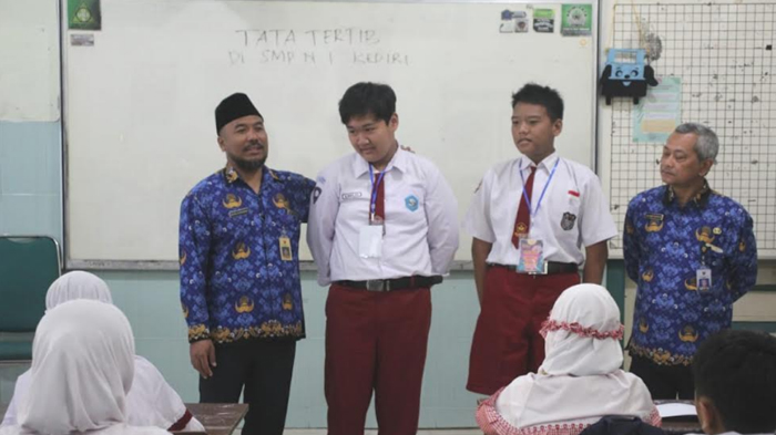 tim-dinas-pendidikan-kota-kediri-mengunjungi-berbagai-sekolah.jpg