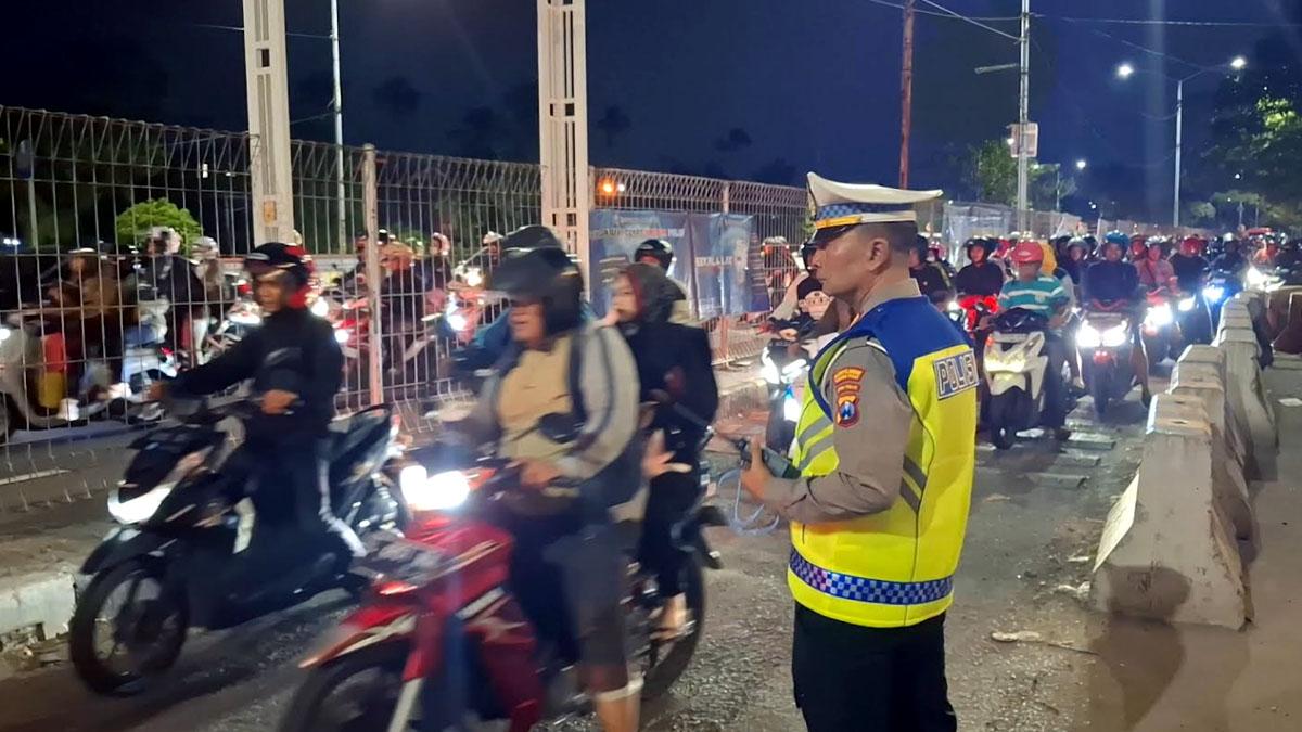 Tradisi Toron Idul Adha: Hampir 10 Ribu Pemudik Tinggalkan Surabaya ke Madura