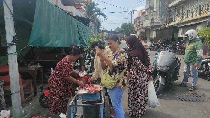tradisi-daging-kurban-dijual.jpg