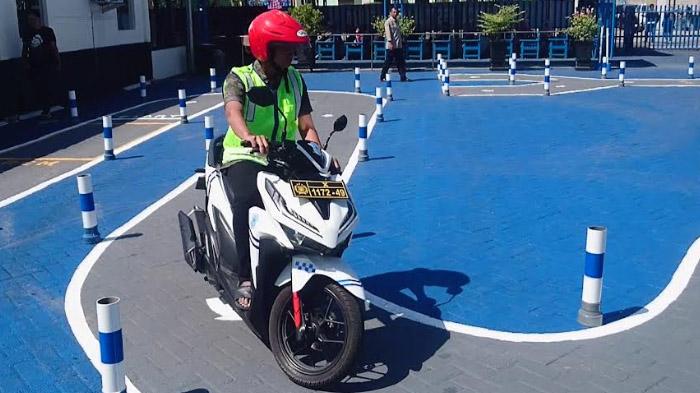 Tanamkan Kesadaran Keselamatan, Etika Berkendara Juga Penentu Kelulusan Praktik SIM C di Tulungagung