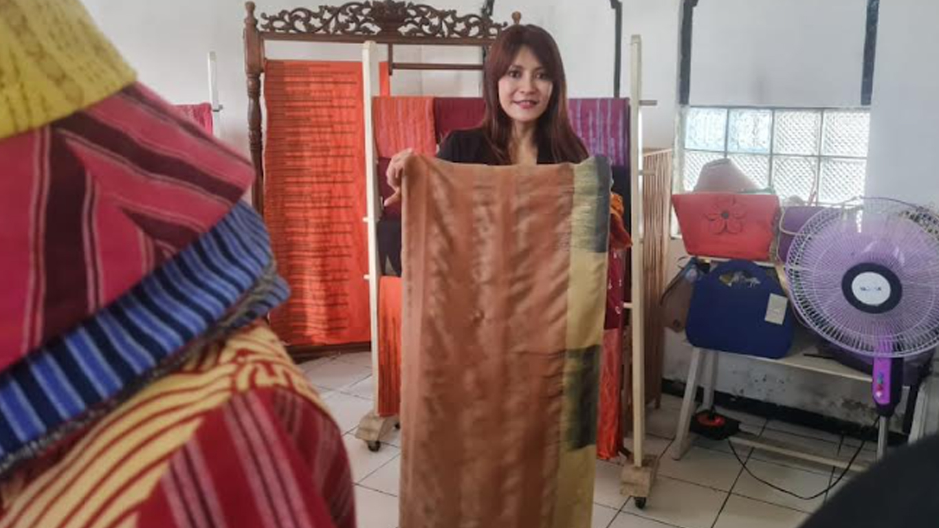 umkm-kain-lurik-ganjar-dari-klaten.jpg
