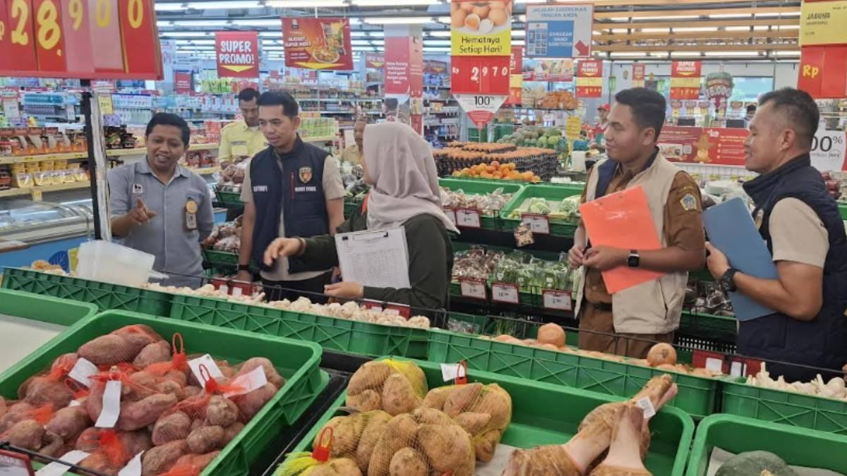 Pastikan Stok Aman dan Harga Pangan Stabil, Tim Gabungan Satgas Pangan Polres Gresik Sidak Pasar