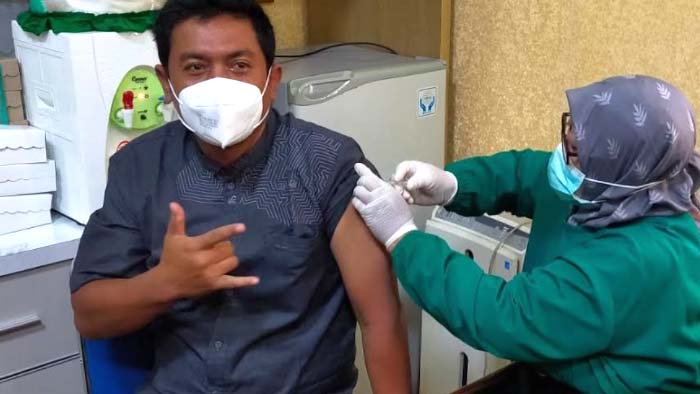 vaksinasi-booster-di-dprd-nganjuk.jpg