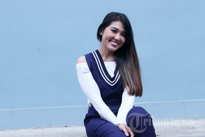 Tak Seperti Ayu Ting Ting Dicibir, Via Vallen Justru Banjir Pujian saat Melakukan Ini