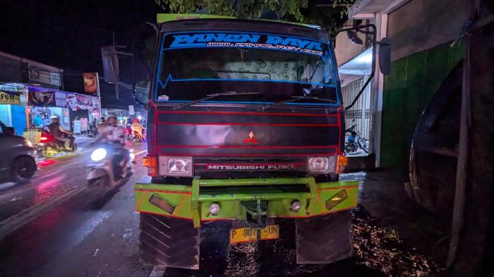 KRONOLOGI Remaja Lumajang Meninggal Usai Terlibat Kecelakaan dengan Truk Gandeng