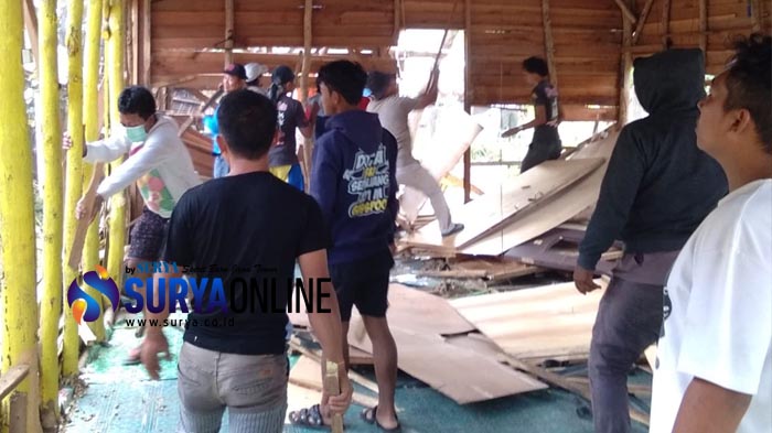 Dianggap Meresahkan, Belasan Warung Remang-Remang Dibongkar Warga Desa Solokuro Lamongan