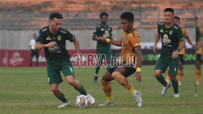 ze-valente-lawan-Madura-United-di-Pamekasan-Minggu-2912023.jpg