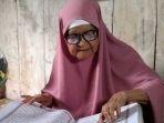 12-Tahun-Menabung-di-Bawah-Bantal-Nenek-Hasinah-Guru-Ngaji-di-Sulteng-Akhirnya-Berangkat-Haji.jpg