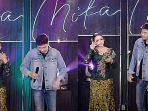 AIR-MATA-Niken-Salindry-Sinden-Asal-Kediri-Menetes-Saat-Nyanyikan-Lagu-Bareng-Pria-Ini-Ada-Apa.jpg