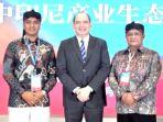 AMBIL-BAGIAN-Ketua-kadin-kabupaten-Kediri-David-Wahyudi-kanan.jpg