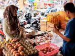 Aktifitas-di-Pasar-Sidoharjo-para-pedagang-dan-pembeli.jpg