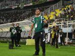 Ardi-Idrus-diperkenalkan-sebagai-pemain-baru-Persebaya-Surabaya-di-Depan.jpg
