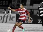 Bek-Madura-United-Koko-Ari-Araya-santer-dikabarkan-bakal-balik-ke-Persebaya-Surabaya.jpg
