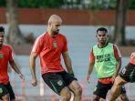 Berita-Persebaya-Hari-Ini-Populer-Darryl-Lachman-Resmi-Gabung-Strategi-Baru-Bajul-Ijo.jpg