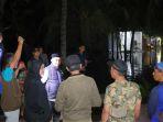 Bupati-Ipuk-tinjau-banjir-rob-di-Banyuwangi-Jawa-Timur.jpg