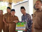 DANA-HIBAH-Bupati-Mojokerto-Muhammad-Albarraa-menyalurkan-bantuan-da.jpg