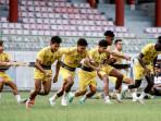 DEBUT-Pemain-Madura-United-menjalani-latihan-tim-di-Stadion-Gelora-Ban.jpg