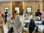 DISERBU-KONSUMEN-Suasana-salah-satu-Galeri-24.jpg