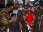 Ferdy-Sambo-saat-sidang-perdana-di-Pengadilan-Negeri-Jakarta-Selatan-Senin-17102022.jpg