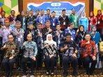 Gubernur-Jawa-Timur-Khofifah-Indar-Parawansa-di-Kantor-BPSDM-Prov-Jatim-Senin-2952023.jpg