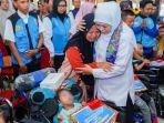 Gubernur-Khofifah-meyerahkan-bantuan-ASDP-di-Bondowoso-Jatim.jpg