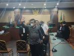 Hakim-Pengadilan-Negeri-Surabaya-Erintuah-Damanik-usai-dituntut-9-tahun-penjara.jpg