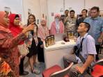 JOB-FAIR-INKLUSIF-Gubernur-Khofifah-Indar-Parawansa-membuka-Job-Fair-Inklusif-202.jpg
