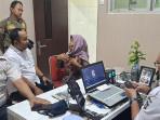 Sukinah Jukir Pengganti di Pabean Cantikan Surabaya Kena Sanksi, Akibat Tarik Parkir Rp 10 Ribu