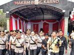 KAPOLRI-ZIARAH-Kapolri-Jenderal-Listyo-Sigit-Prabowo-usai-ziarah-di-Makam-Bung.jpg