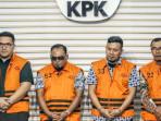 KPK-menahan-4-terdakwa-karena-kasus-korupsi-dana-hibah-pokmas.jpg