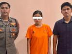 KSI-PENCURIAN-Saat-Pelaku-SHP-ditangkap-Anggota-Polsek-Genteng-Polrestabes-Surabaya.jpg