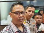Kabid-Pajak-Daerah-Bapenda-Jatim-Kresna-Bimasakti-saat-memberikan-keterangan.jpg