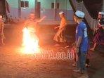 Kabupaten-Probolinggo-tengah-berebut-bola-api.jpg