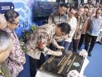 Kanwil-DJP-Jatim-I-diresmikan-menkeu.jpg