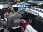 Kapolres-Lamongan-AKBP-Miko-Indrayana-melepas-mobil.jpg