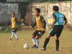 Kapten-Gresik-United-I-Gede-Sukadana-saat-menjalani-pertandingan-uji-coba.jpg