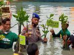 Kegiatan-penanaman-mangrove-oleh-jajaran-Polairud-Polres-Gresik.jpg