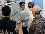 Kepala-BP-Taskin-Budiman-Sudjatmiko-usai-meresmikan-SPPG-di-Trenggalek-Jatim-7102025.jpg